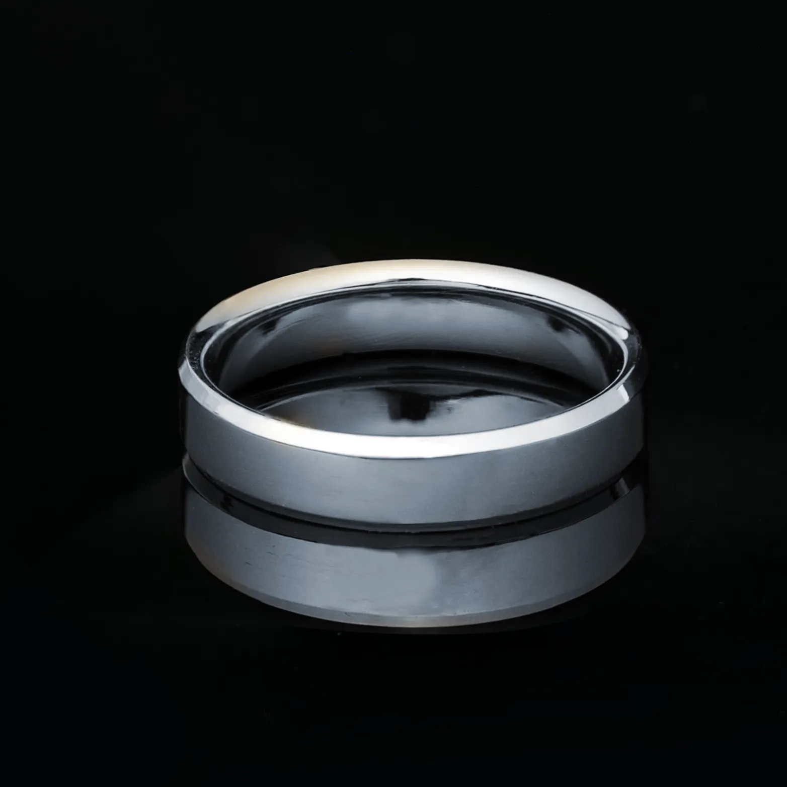 5mm Beveled Platinum Ring