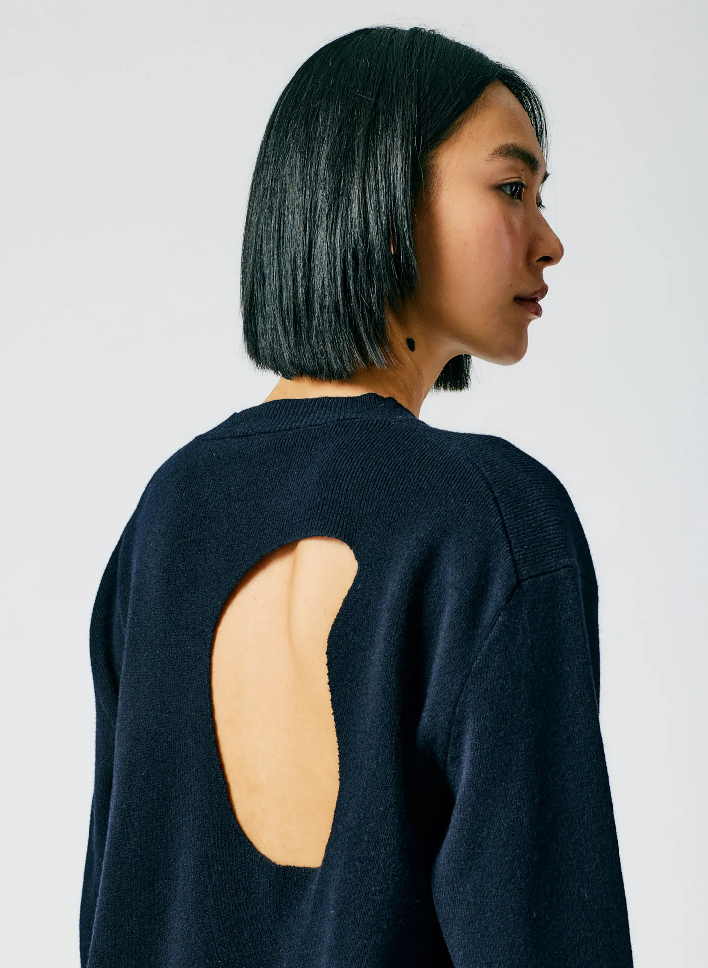 Anna Merino Wool Hole At Back Pullover