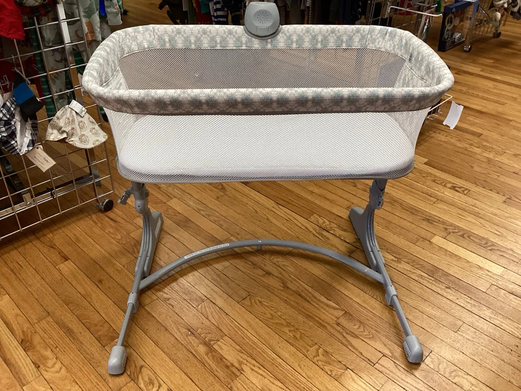 Arm's Reach Versatile Co-Sleeper Bassinet