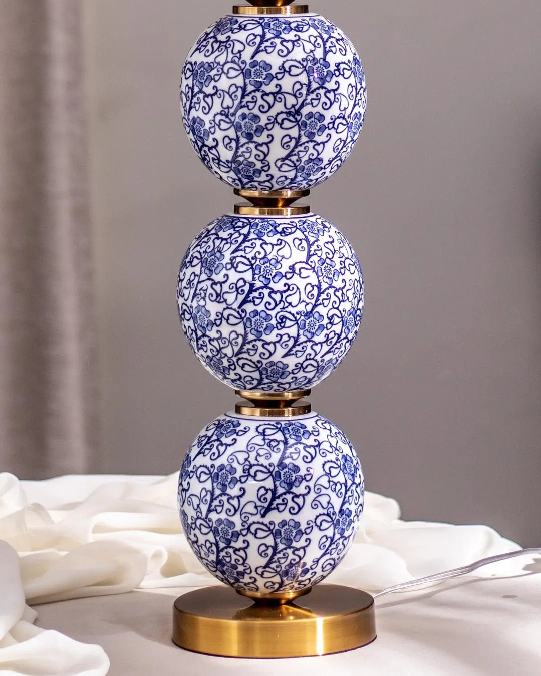 'Chrysanthemum' Ming Pillar Table Lamp