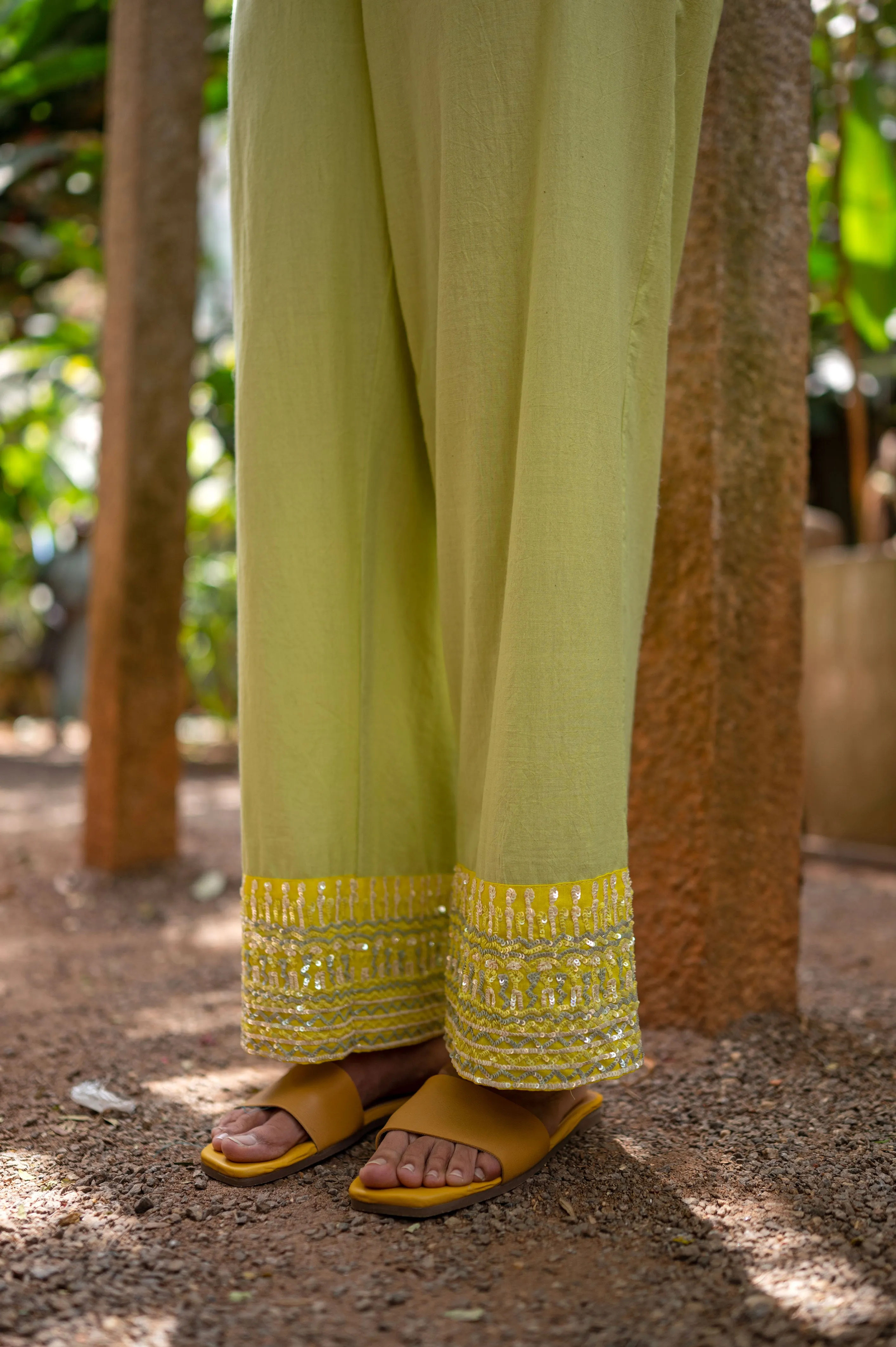 Cotton parallel pants with hand embroidered sequences