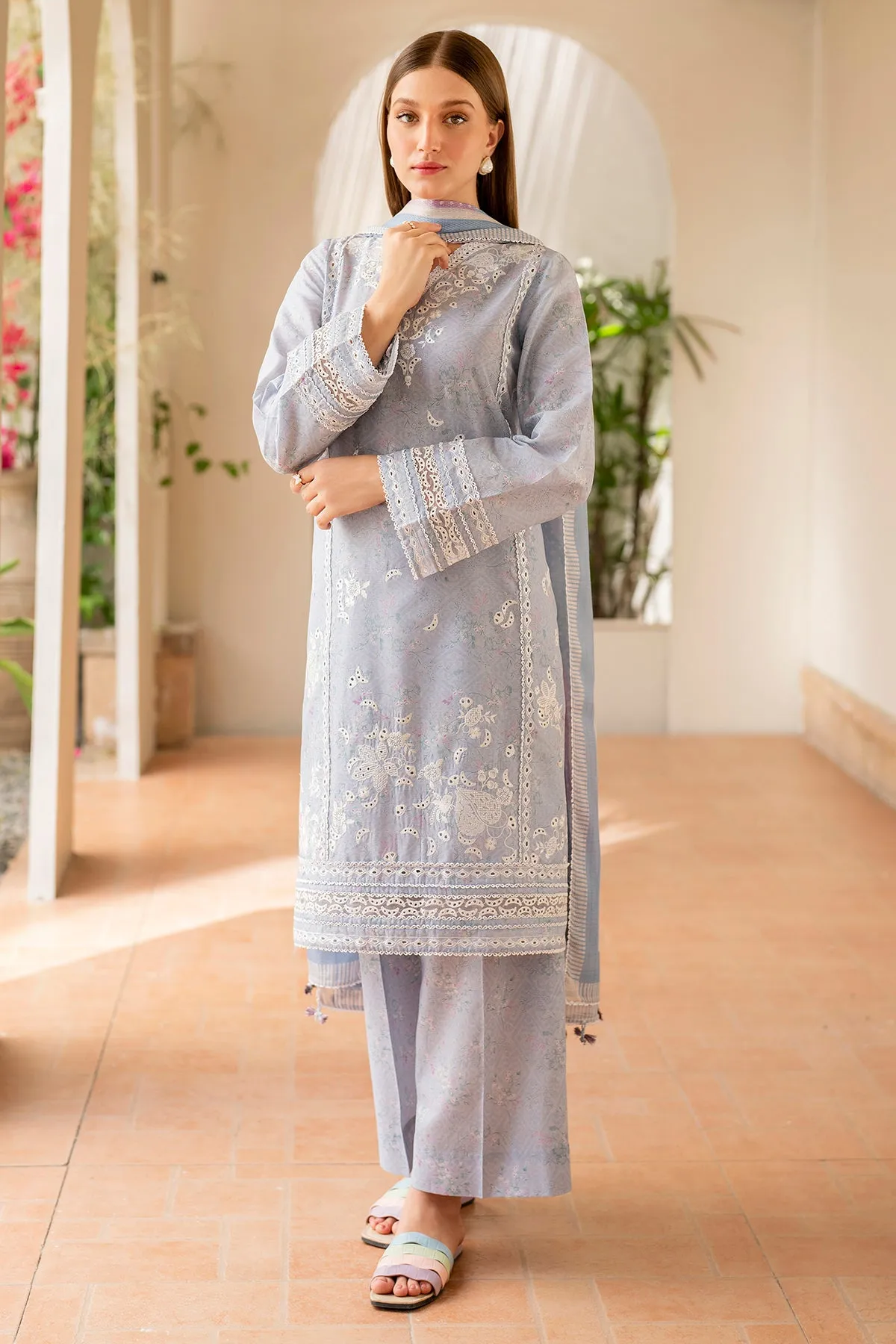 EMBROIDERED LAWN USE-9043