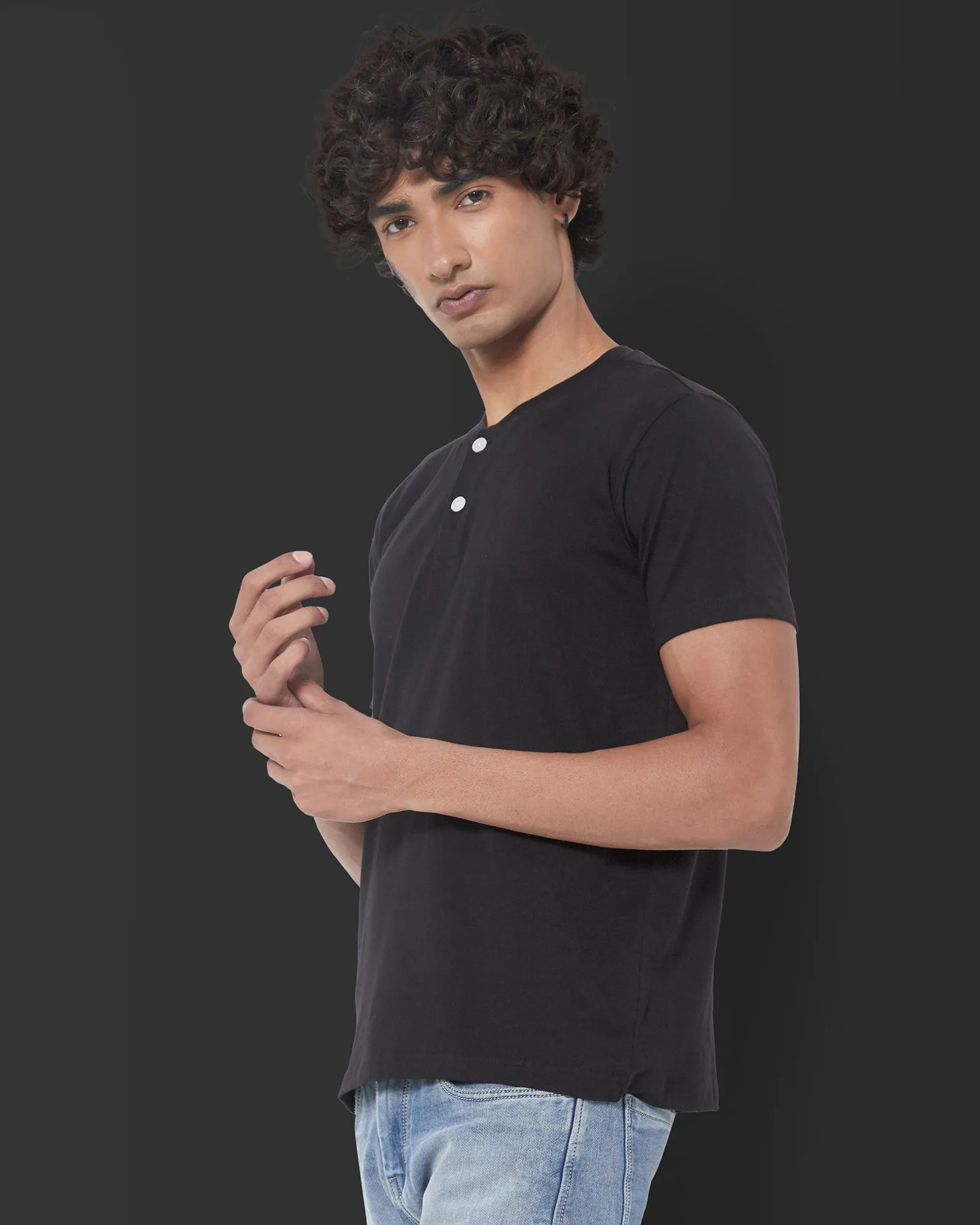 Half Sleeves Henley: Black