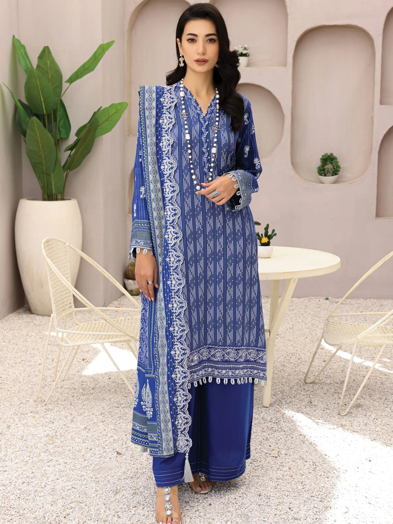 Lakhany Blue Unstitched Pashmina Embroidered Suit (LG-ZH-0101)