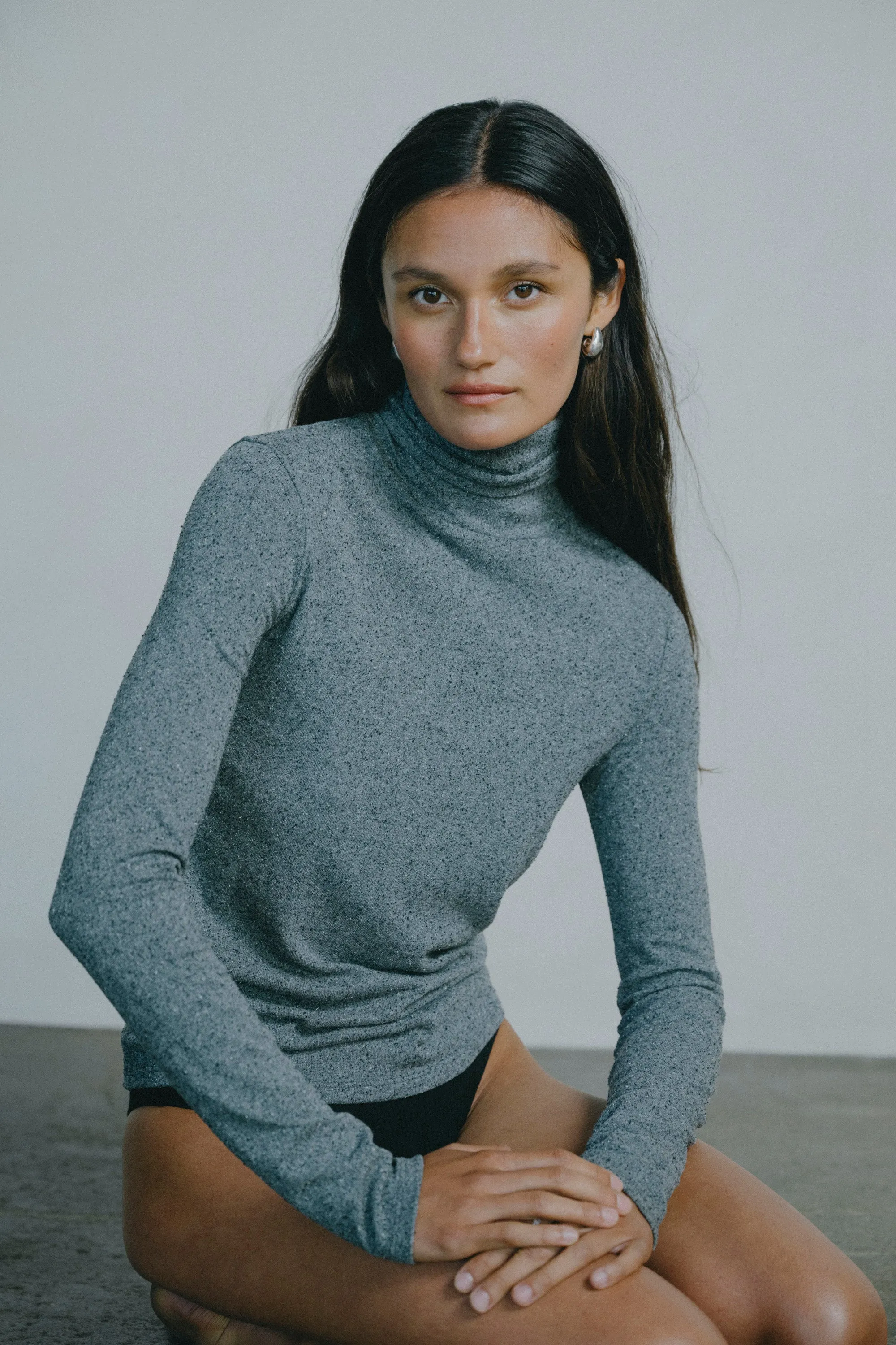 Marianne Turtleneck, Regen Silk Noil Jersey, Charcoal Heather