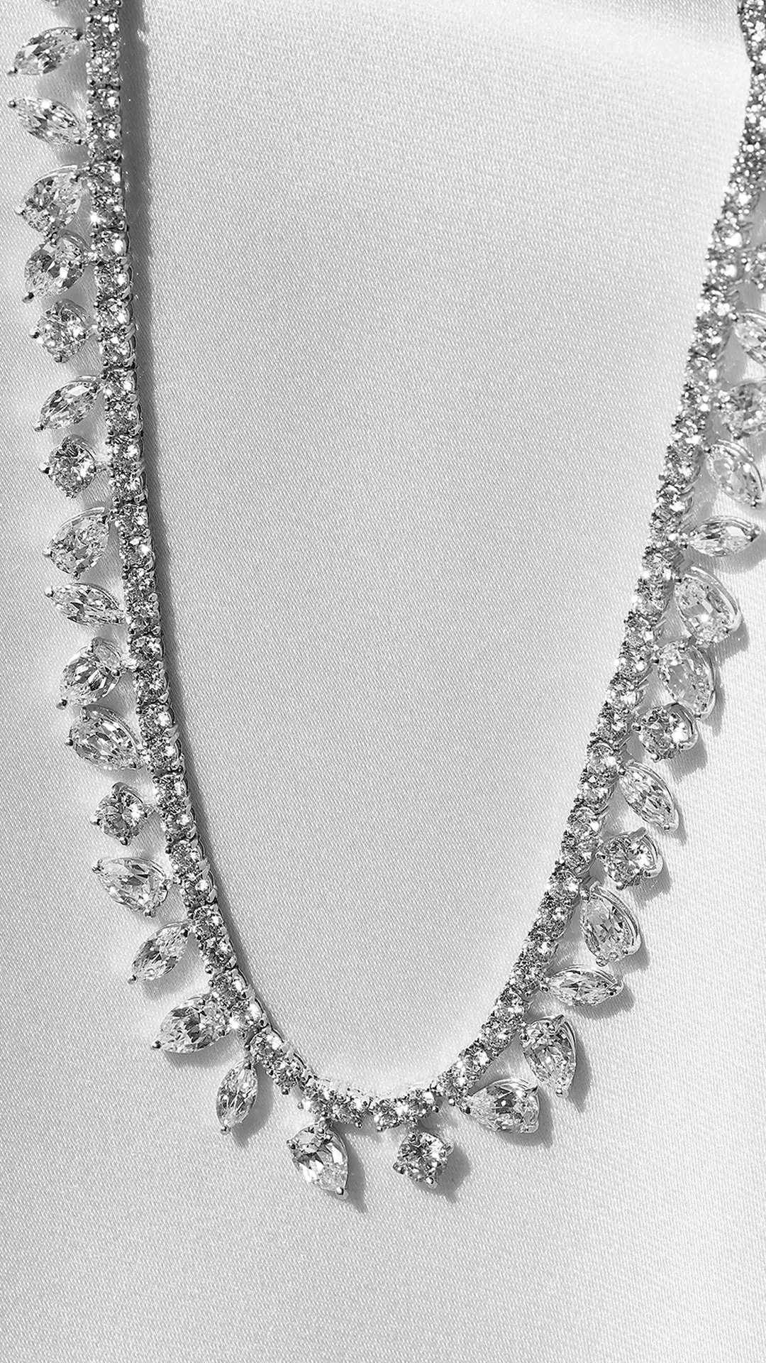 Taini Necklace White Gold Plated