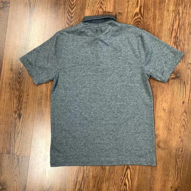 Under Armour SIZE M Men's Shirt