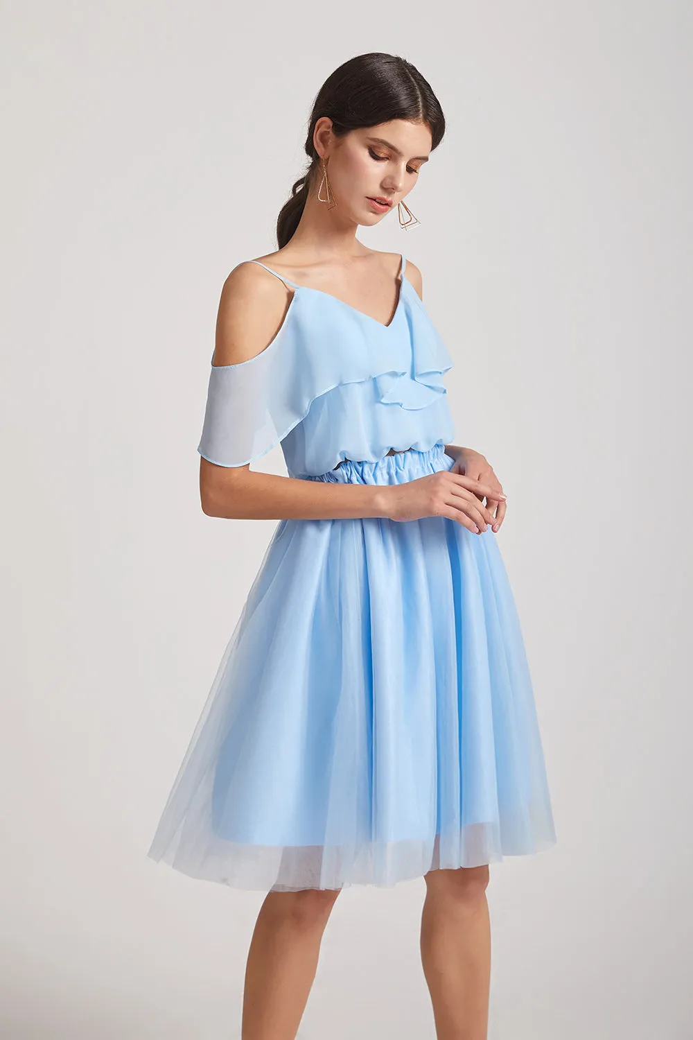 V-Neck Cold Shoulder Two Piece Short Chiffon Tulle Bridesmaid Dresses (AF0187)